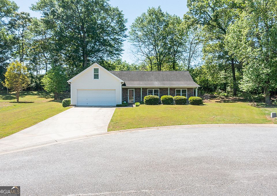 1st image of 301 Creekdale Dr