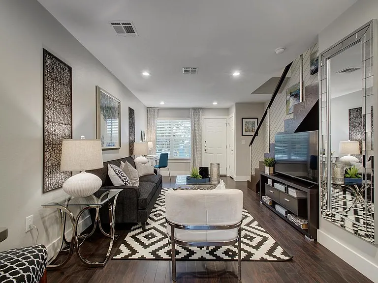 202 S College St #14 — Photo 6