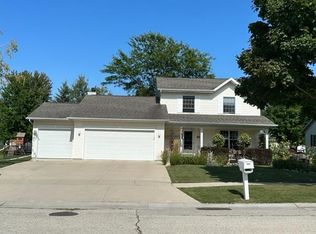 467 Rockrose Dr, Fond Du Lac, WI 54935