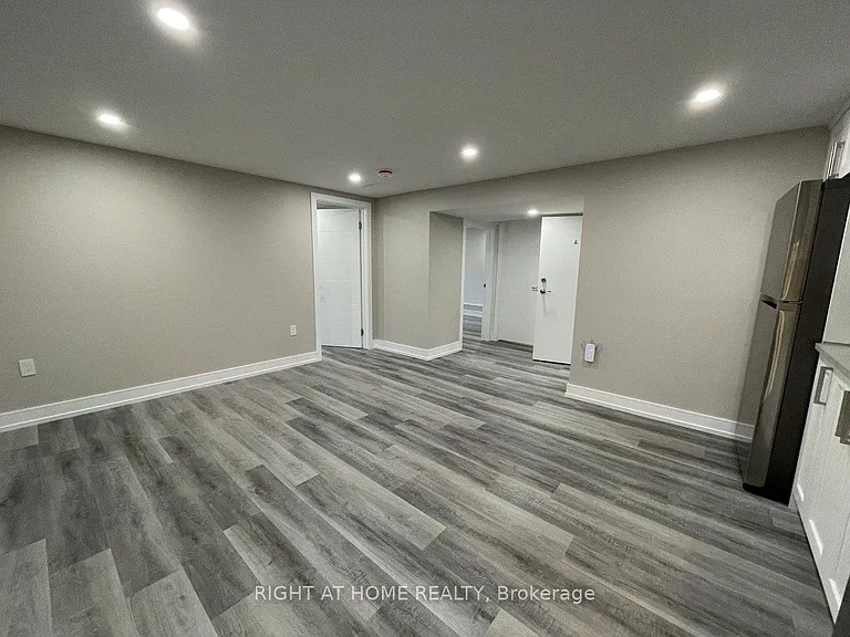 30 Lewis Dr #A — Photo 8