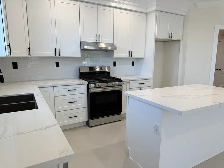 14255 Delano St #303 — Photo 5