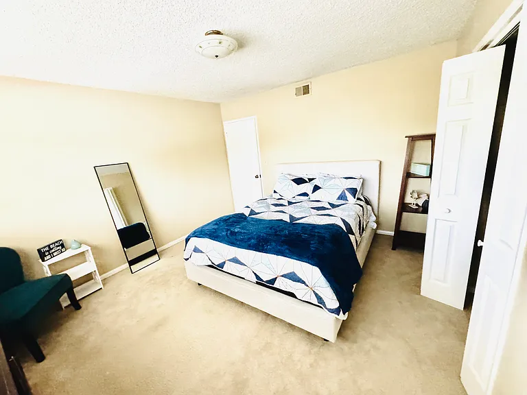 5582 Thunderbird Ln — Photo 8