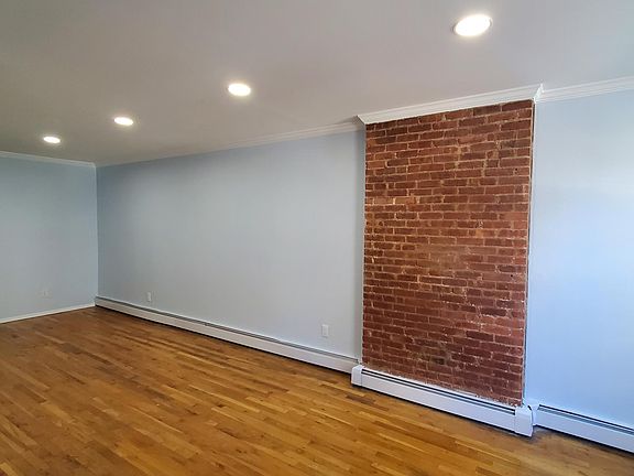 4th image of 3027 Kennedy Blvd #51