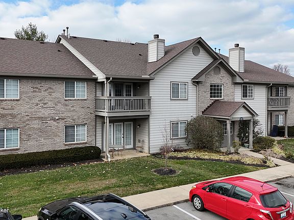 3rd image of 1300 Bee Ln Unit 104