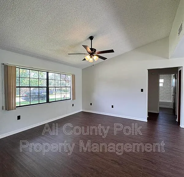 8601 Sunnydale Ln — Photo 4