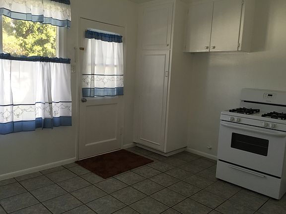 5th image of 3335 Newton St
