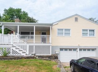 5 Sherri Ln, Middletown, RI 02842
