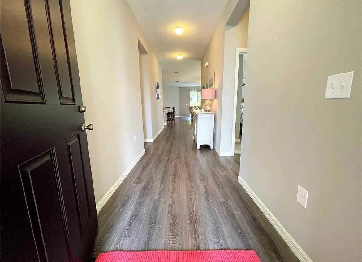 4 bed, 2103 sqft, $2,600 — Photo 3
