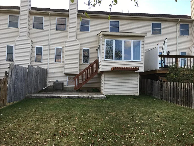 2635 Middle Way — Photo 16