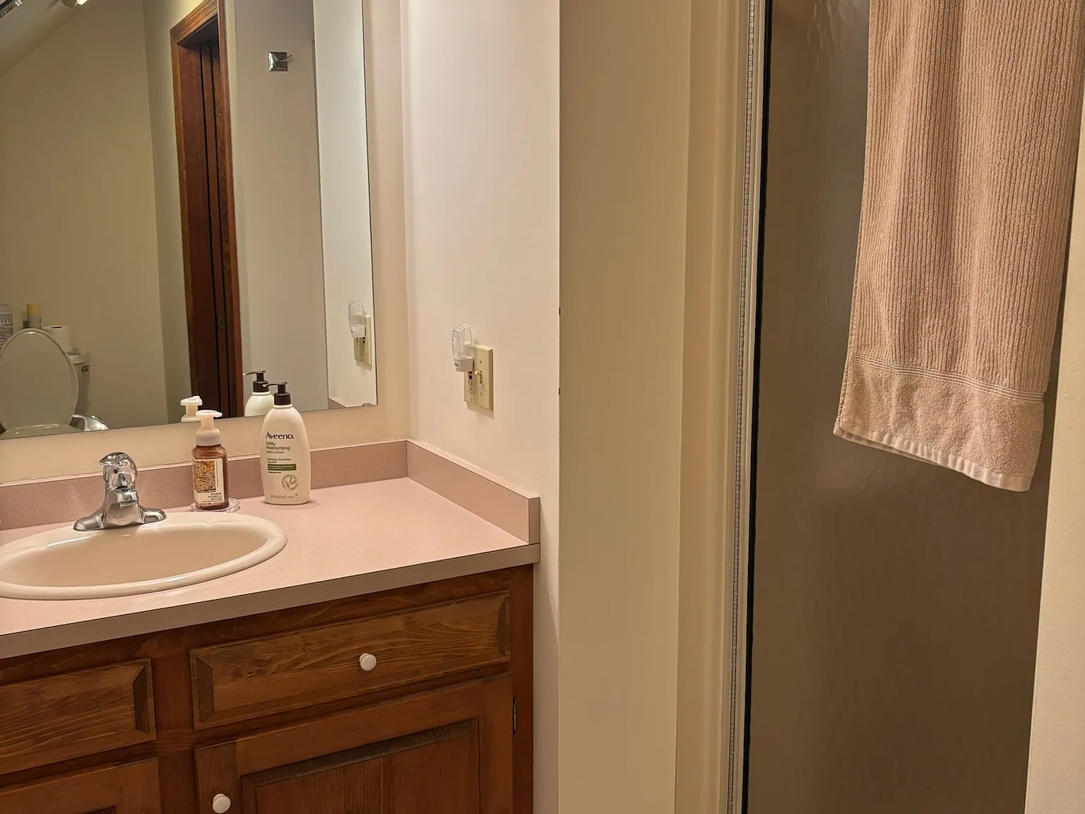 3 bed, 3150 sqft, $4,600 — Photo 4
