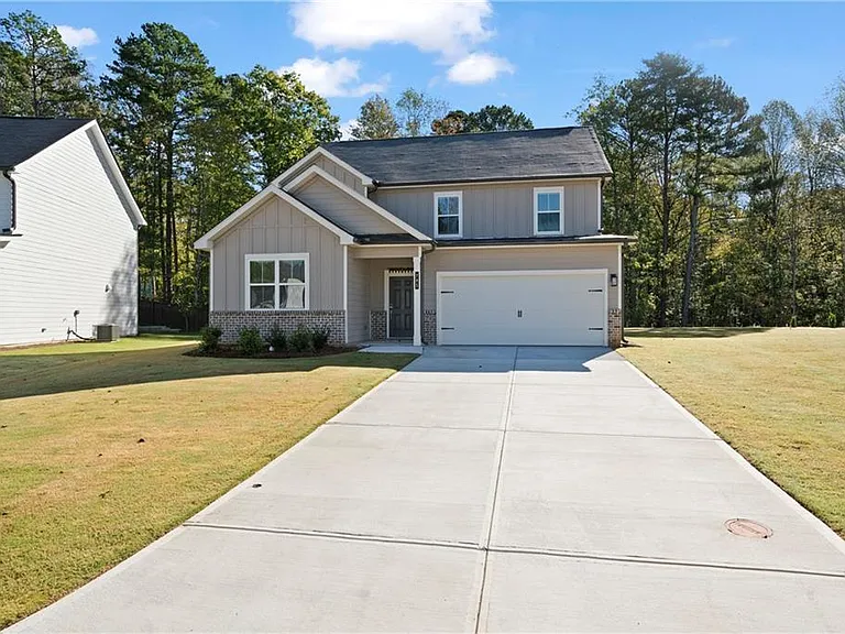 785 Summerwood Ln — Photo 2