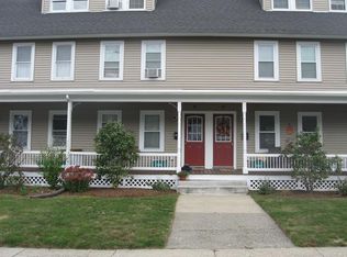 44 D St, Northbridge, MA 01534