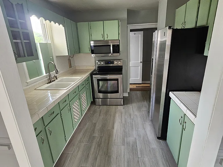 2404 Bluefield St — Photo 12
