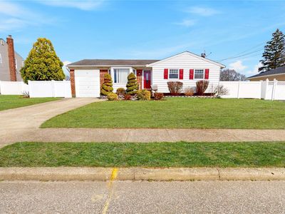 15 Lisa Drive, Deer Park, NY, 11729