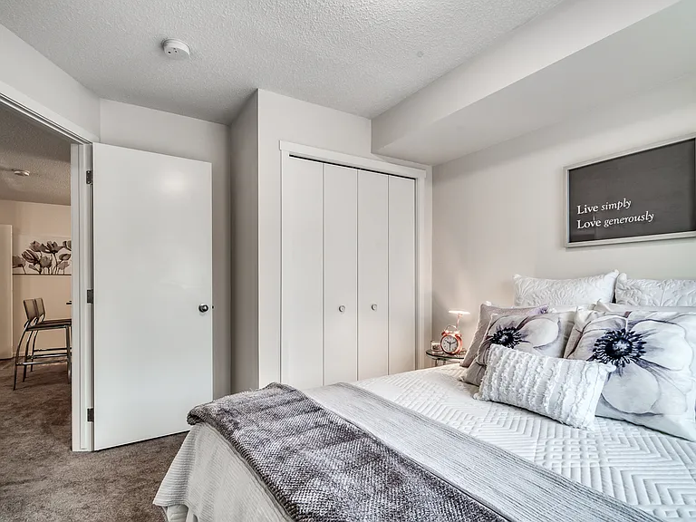 73 Skyview Point Cres NE — Photo 51