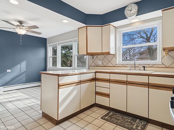 5th image of 1600 N 17th Ave #1