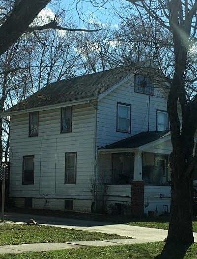 2nd image of 332 Arlington Blvd