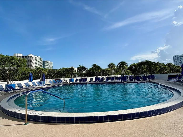 3701 N Country Club Dr #304 — Photo 40