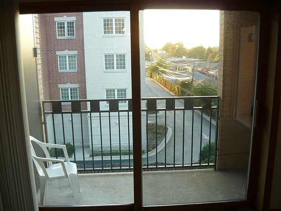 4th image of 7410 W Lawrence Ave Unit 318