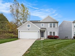 1027 Broken Ridge Dr, Lansing, MI 48917