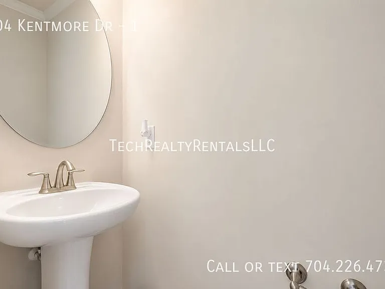 104 Kentmore Dr #1 — Photo 3