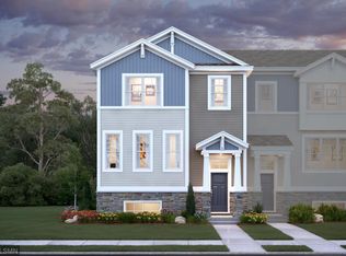 2211 Gateway Hill Rd, North Saint Paul, MN 55109