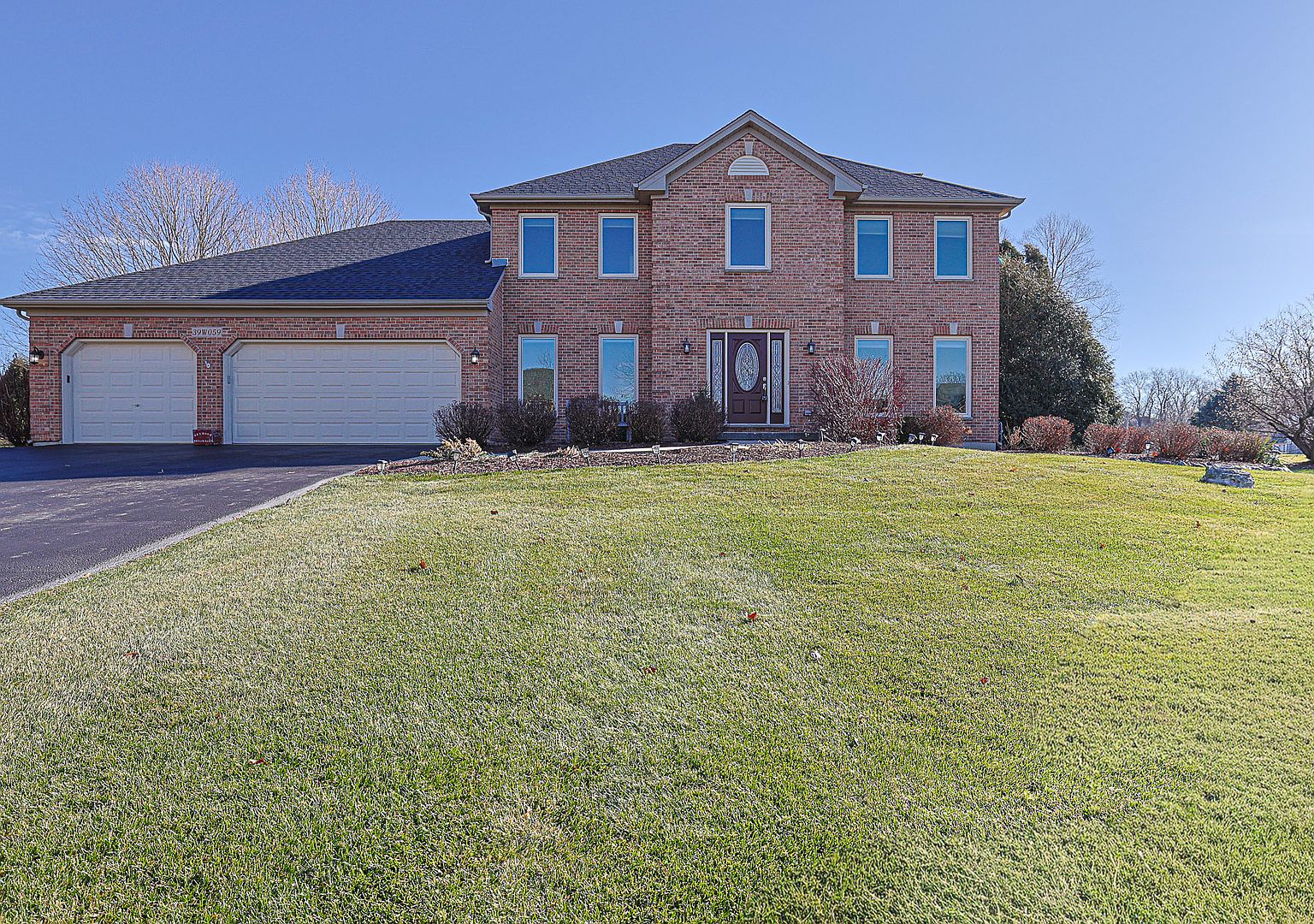 39W059 Foxwood Ln, St Charles, IL 60175 | MLS #12540264 | Zillow