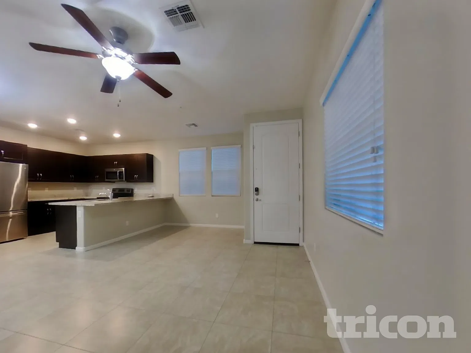 12548 W Hummingbird Terrace Peoria AZ — Photo 2