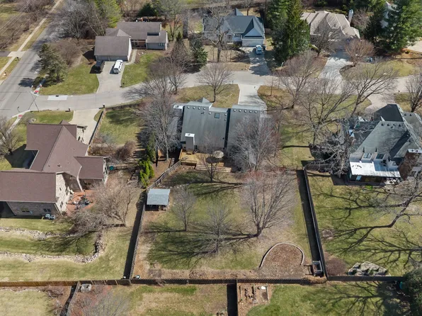 705 S 25th Ct, West Des Moines, IA 50265