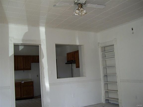 3rd image of 115 Delong Ave