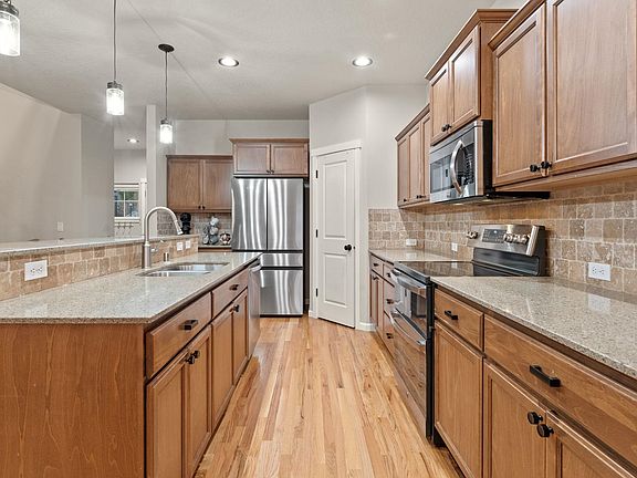 4th image of 24939 E Pine Point Ct