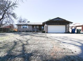 1904 S 21st St, Chickasha, OK 73018