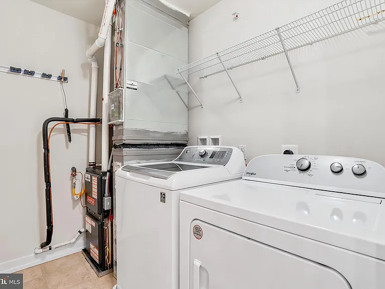 121 Hagen Dr #B — Photo 10