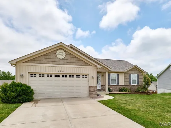 628 Meadowgreen Dr, Troy, MO 63379