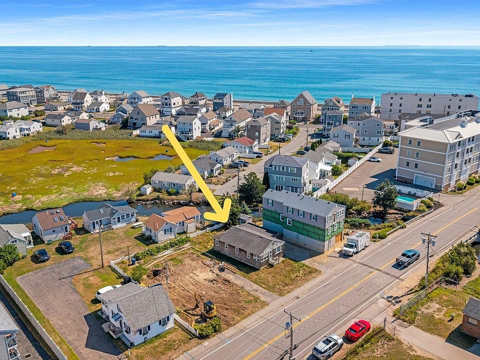 1st image of 562 Winnacunnet Road