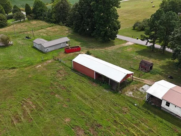 4149 Greenbriar Rd, Utica, KY 42376