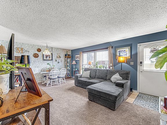 3rd image of 15348 Holly Ct APT D