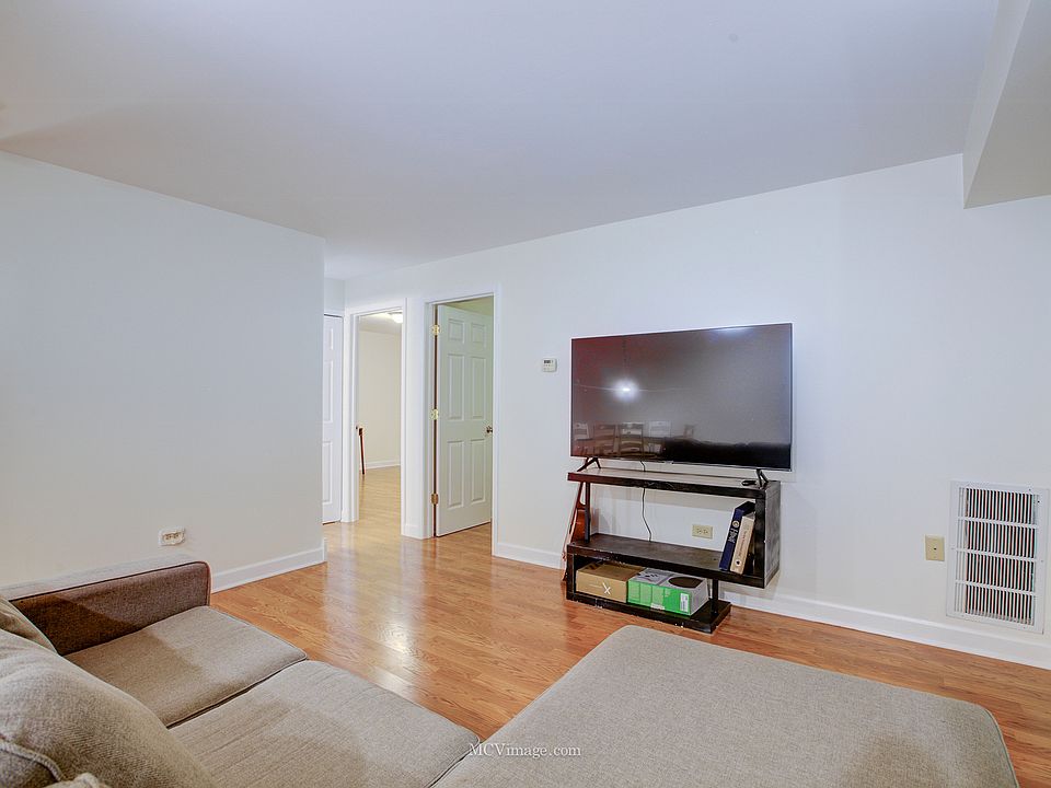 Burbank Condominiums 5834 W 77th St Burbank, IL Zillow Apartments