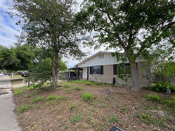 3rd image of 1101 Laredo St