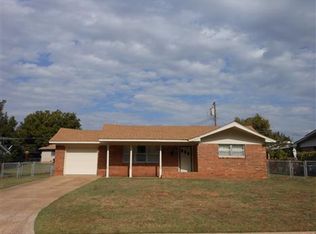 319 Sleepy Holw, Purcell, OK 73080