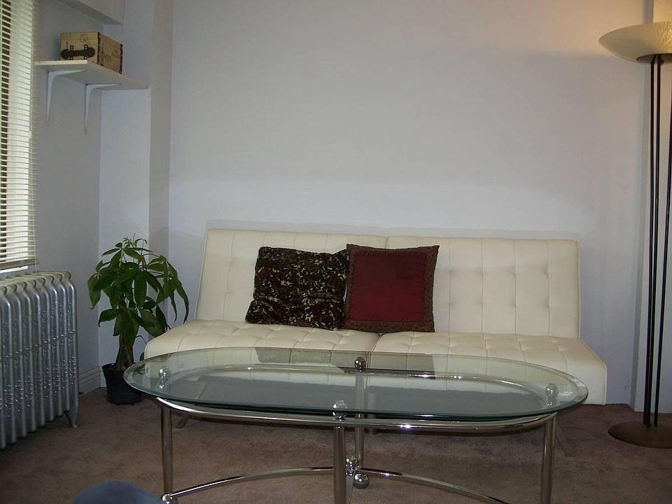 bedroom 2 with new futon