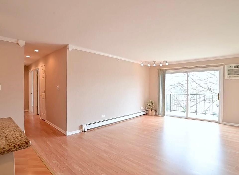 2nd image of 9962 S 85th Ave