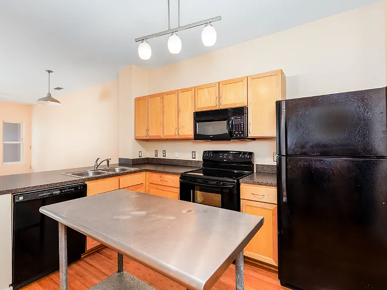 2020 5th Ave S #340 — Photo 7
