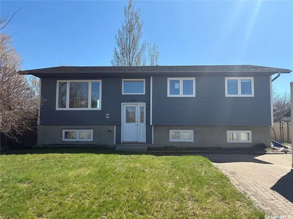 1126 BRETT BAY, Regina, SK S4N 6N7
