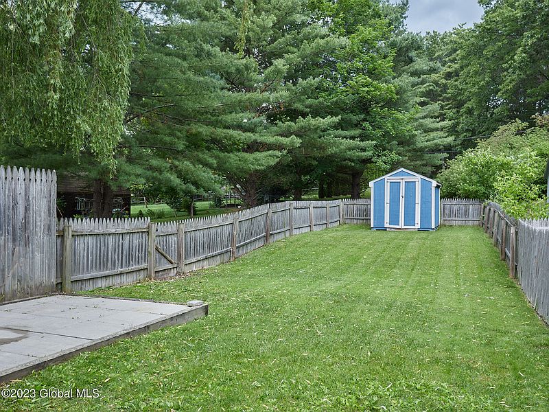 3rd image of 4 Westchester Drive