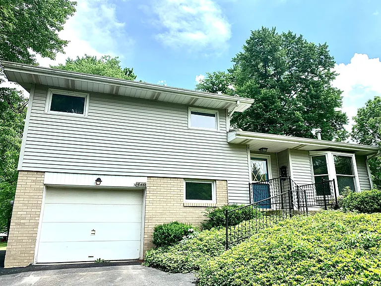 648 Bedford Rd — Photo 2