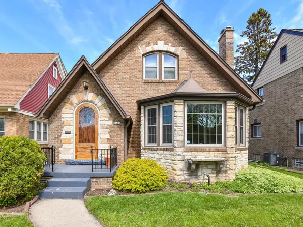 5618 W Auer AVENUE, Milwaukee, WI 53216