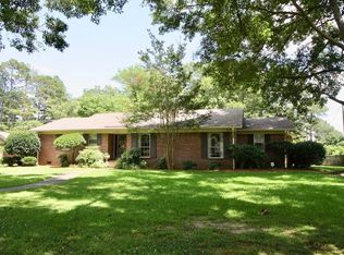 604 Robert E Lee Dr, Greenwood, MS 38930