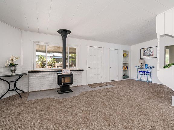 3rd image of 1723 Lockwood Dr