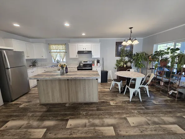 24907-395 State Hwy N, Kettle Falls, WA 99141